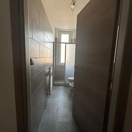 Casamarti 招待所 3*